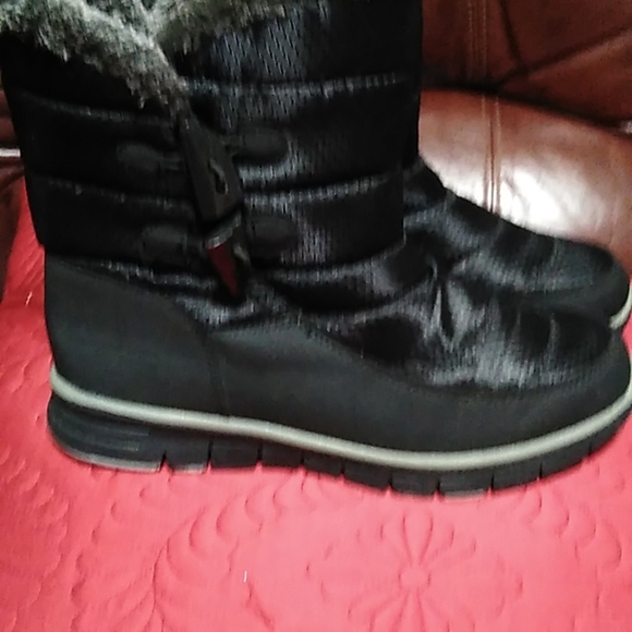 Clarks winter boots - Picture 2 of 7